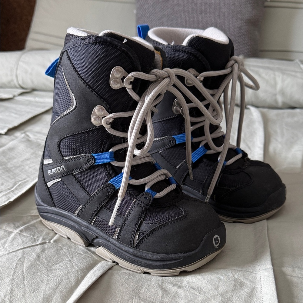 Burton MOTO KIDS Junior 03 Boys' Snowboard Boots